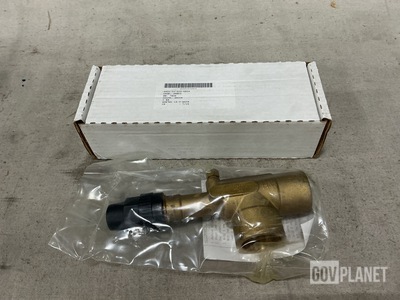 (17) Henry Technologies 7836 Angle Valves
