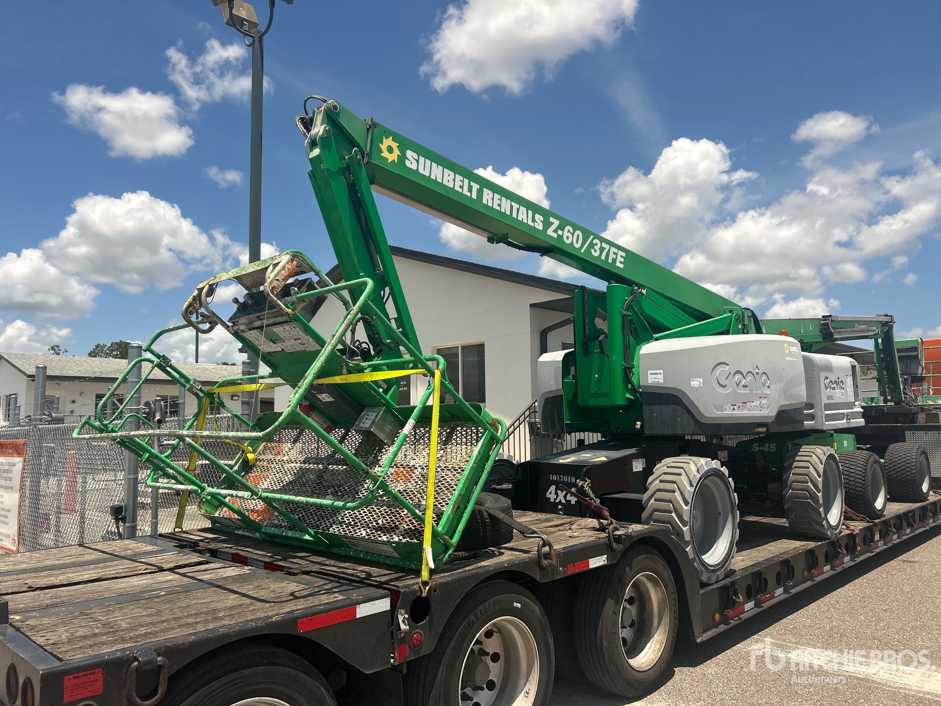 2017 Genie Z60/37FE Articulating Boom Lift