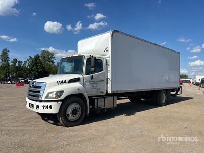 2014 Hino 268 4x2 Van Truck