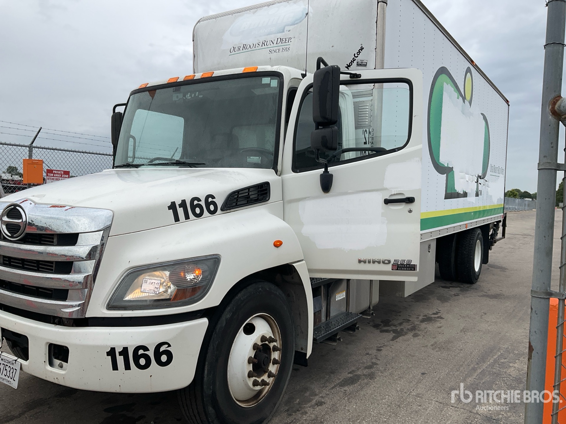 2014 Hino 268 Van Truck