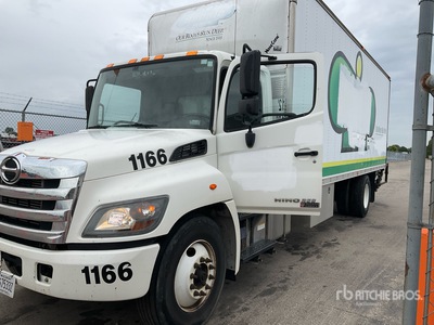 2014 Hino 268 Kastenwägen