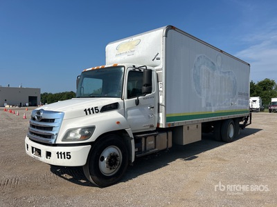 2014 Hino 268 4x2 Furgonetka