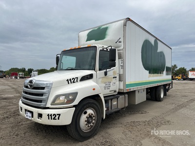 2014 Hino 268 4x2 Moving Van Truck