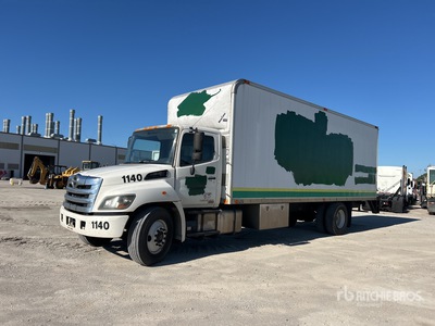 2014 Hino 268 4x2 Van Truck