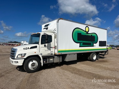 2014 Hino 268 4x2 Van Truck