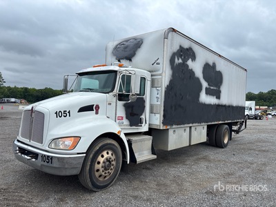 2013 Kenworth T270 4x2 Van Truck