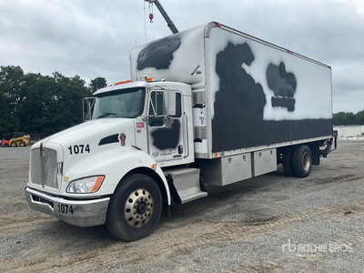 2013 Kenworth T270 Furgoneta caja cerrada
