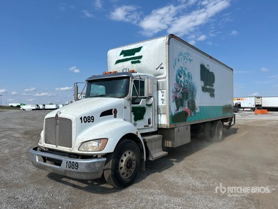2013 Kenworth T270 4x2 Camion fourgon