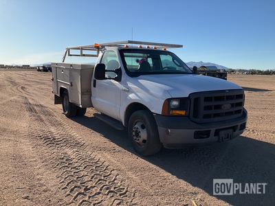 2006 Ford F-350 Super Duty Utility Truck
