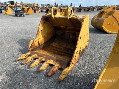 60 in Digging Excavator Bucket - Fits Cat 330 CL, BL, 336 EL