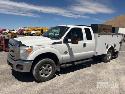 2016 Ford F250  4x4 Extended Cab Utility Truck