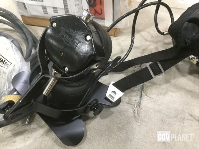 無電池電話H-200/U HEADSET-CHESTSET Dynalec H-200/U Sound Powered Headset-Chest Set NSN:5965-00