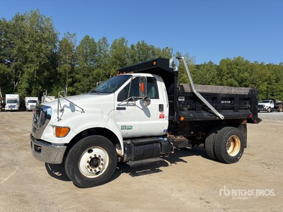 2015 Ford F-750 XL 4x2 ダンプトラック（S/A）