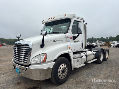 2016 Freightliner Cascadia 125 6x4 T/A Day Cab Truck Tractor