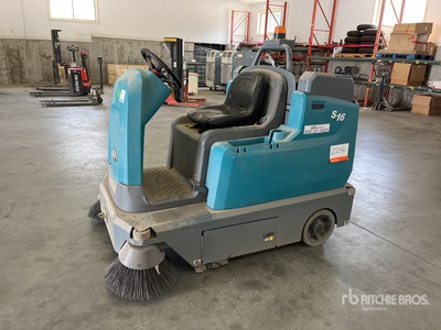2022 Tennant S16 Floor Sweeper