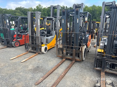 2017 Doosan G25E-5 4600 lb Pneumatic Tire Heftruck
