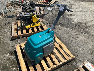 2024 Tennant T1B Walk-Behind Electric Scheuersaugmaschine