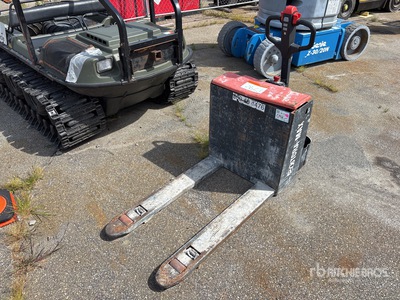 2023 Toyota 2TWB40 4000 lb Electric Transpalette