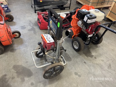 2017 Rhino GPD-45XA Gasoline Powered Enfonce-pieu pour clôture (Inoperable)