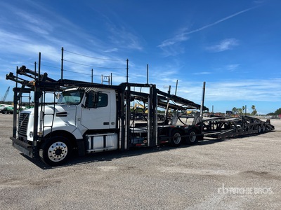 2013 Volvo VAH200 6x4 Camion transporteur de voitures