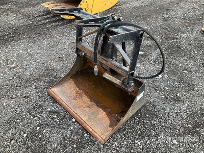 2023 Toro 22590 34 in Grapple bucket Mini Skid Steer Grapple Bucket