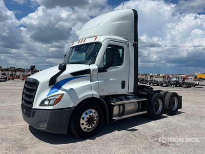 2020 Freightliner Cascadia 116 6x4 T/A Day Cab Truck Tractor