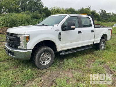 2018 Ford F-250 XL 4x4 Crew Cab Ute