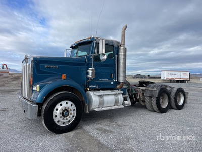 2007 Kenworth W900B 6x4 Day Cab Prime Mover
