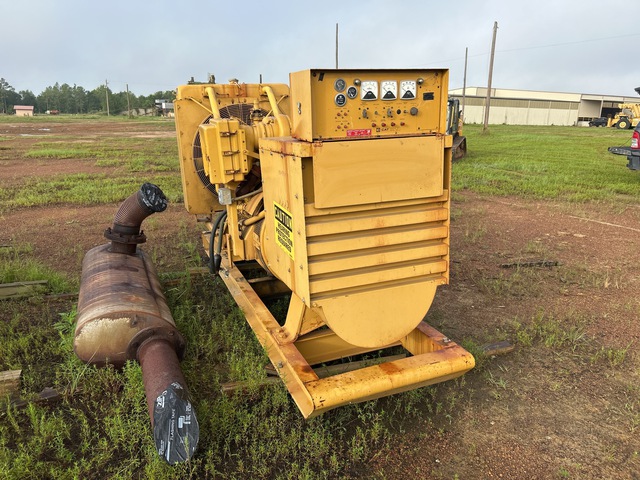 Cat SR4 470 kW Skid-Mounted Generator Set w/ 1500 gal Tank