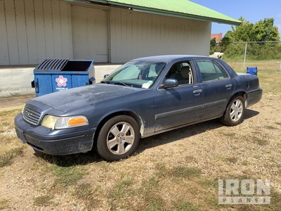 2011 Ford Crown Victoria LX Automobile