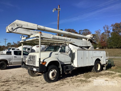 1999 Altec AA755L 55 ft on 1998 Ford F-800 4x2 Camion nacelle