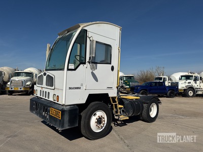 2016 Autocar ACTT42 4x2 Spotter Truck