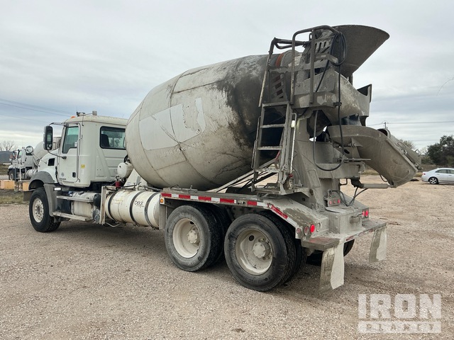 CAMIóN REVOLVEDOR 2015 MACK BECK 10.5 CYD