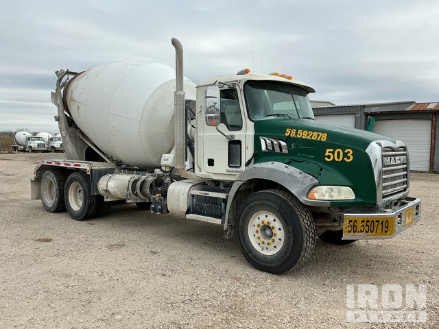 CAMIóN REVOLVEDOR 2015 MACK BECK 10.5 CYD