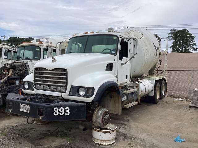 2003 Mack CV713 6x4 Mixer Truck (Inoperable)