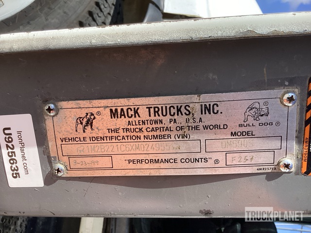 CAMIóN REVOLVEDOR 1999 MACK MCNEILUS 10.5 CYD