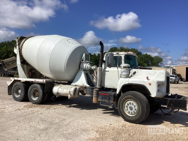 CAMIóN REVOLVEDOR 1999 MACK MCNEILUS 10.5 CYD