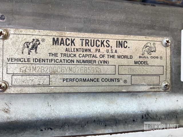 CAMIóN REVOLVEDOR 2000 MACK MCNEILUS 10.5 CYD