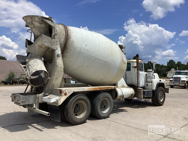 CAMIóN REVOLVEDOR 2000 MACK MCNEILUS 10.5 CYD