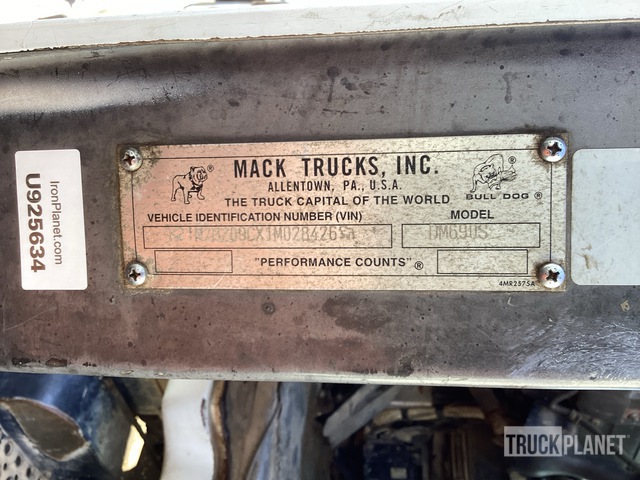 CAMIóN REVOLVEDOR 2001 MACK MCNEILUS 10.5 CYD