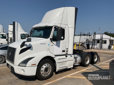 2018 Volvo VNR64T300 6x4 T/A Day Cab Truck Tractor