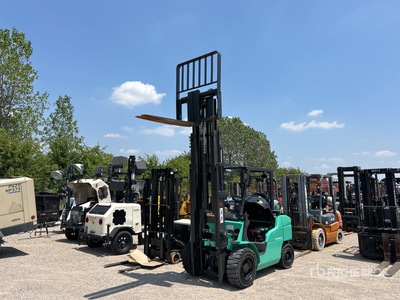2019 Mitsubishi FG30N5 5500 lb Pneumatic Tire Forklift