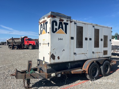 2002 Cat XQ200 180 kW Mobile Generatore