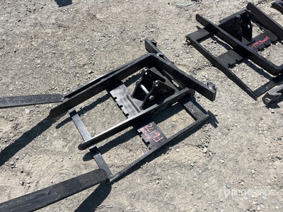 2025 GIYI 29 in Mini Excavator Forks Attacco per escavatore (Unused)
