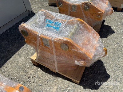 2025 SDCH SDCH-08 Excavator Coupler - Fits Cat 320 (Unused)