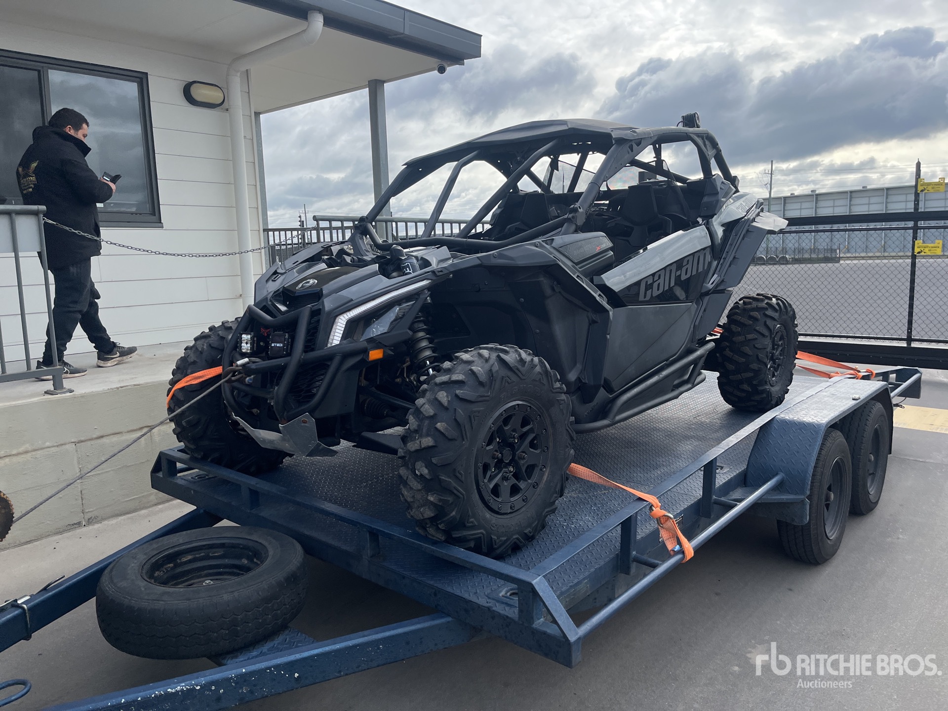 Can-Am Maverick Buggy مركبة ترفيهية متنوعة