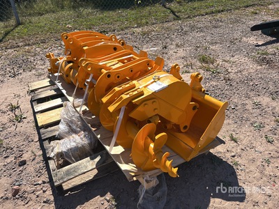 Quantity of (8) 2025 Future Mini Excavator Attachment Set Varios, accesorio para excavadora (Unused)