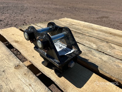 2025 Future Excavator Coupler - Fits 1 - 2 ton (Unused)