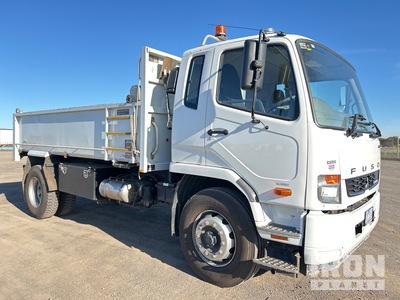 2014 Mitsubishi Fuso FM 600 4x2 S/A Dump Truck