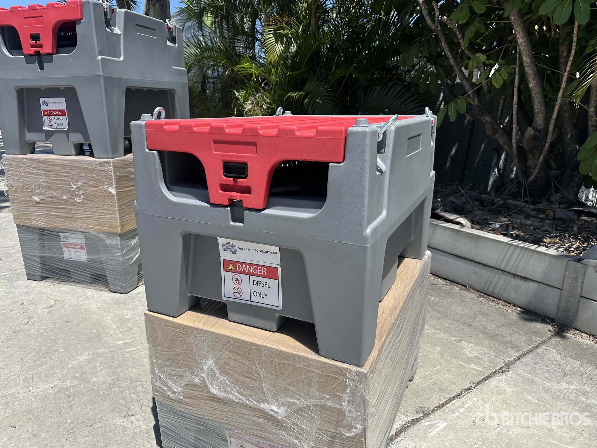 230 L Portable Poly Fuel Tank (Unused)